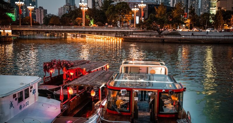 Chengdu Night Cruise on Jinjiang River - The ride, from boarding to the return