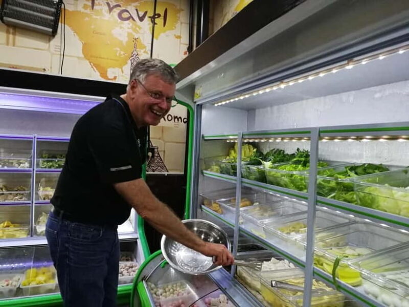 Chengdu Night: VIP Seat Opera Show or Back Alley Food Tour - What to Expect from the Tour