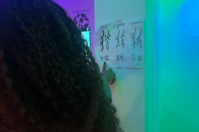 Chengdu Nightlife Experience with a Local: Bars, Clubs & Culture - Highlighted Aspects From Reviews