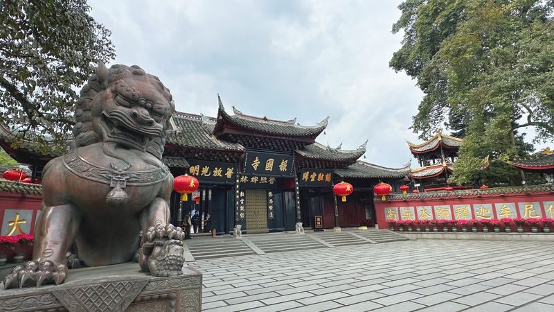 Chengdu Panda and Leshan Giant Buddha Private 2-Day Tour - A flexible plan, not a guaranteed custom itinerary