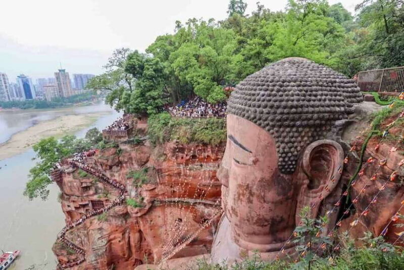 Chengdu: Private Day Tour to the Leshan Giant Buddha - Good To Know
