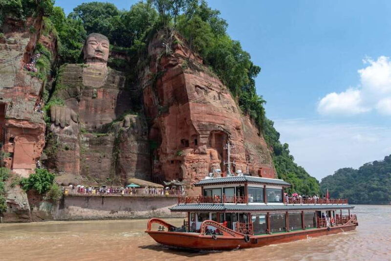 Chengdu: Private Day Tour to the Leshan Giant Buddha - The Journey to the Leshan Giant Buddha