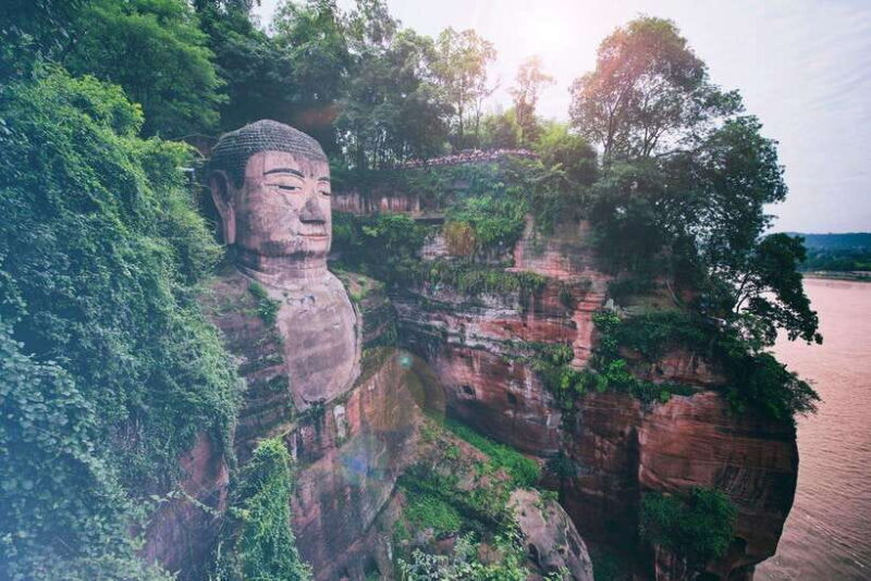 Chengdu: Private Day Tour to the Leshan Giant Buddha - Lunch and Return to Chengdu