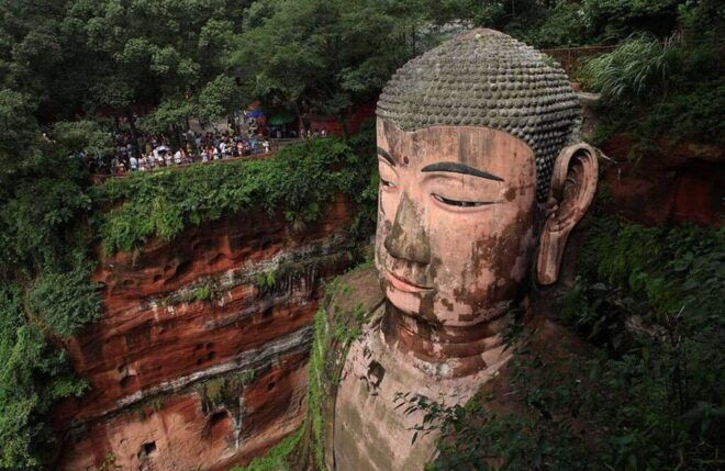 Chengdu Private Tour of Leshan Buddha and Panda Base - Important Information