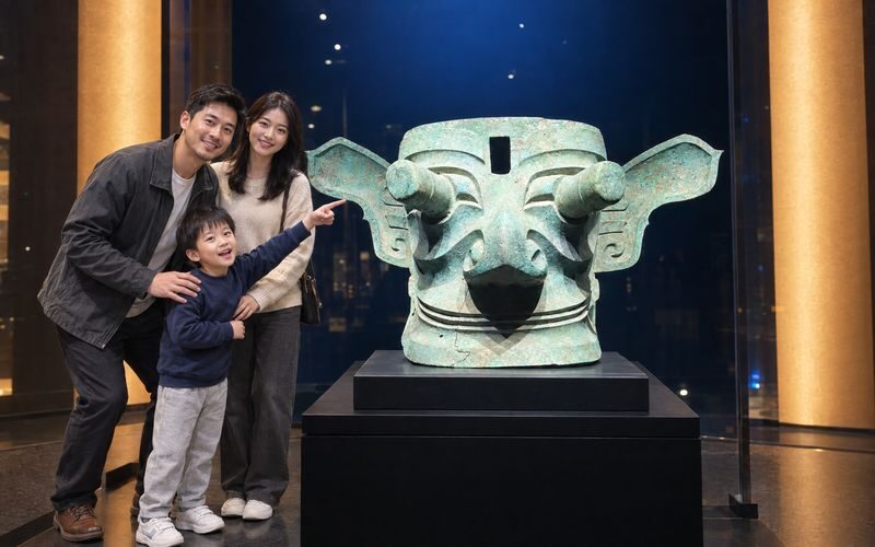 Chengdu Research Base of Giant Panda Breeding & Sanxingdui Museum Full-Day Cultural Heritage Tour - Key points to know before you go