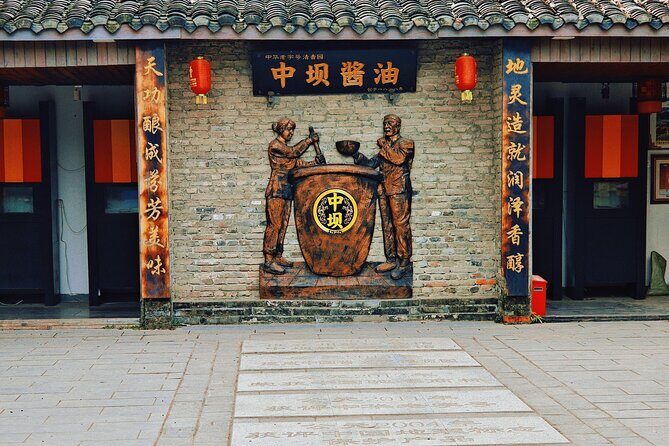 Chengdu Sichuan Cuisine Cooking Class and Savor Local Snacks - Duration and Group Size