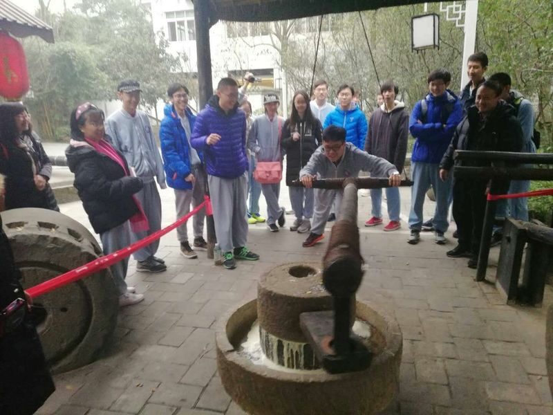 Chengdu Sichuan Cuisine Museum Experience - Make room for the snacks