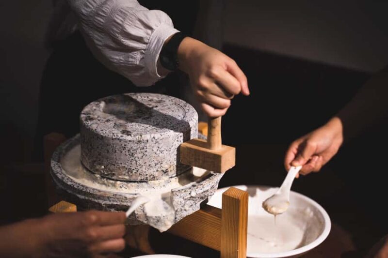 Chengdu: Tofu Cooking Class with Market Visit and Drinks - Why This Tour Works for You