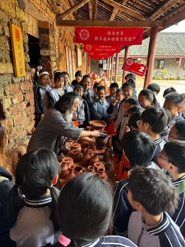 Chengdu: Traditional Pottery Class with Shuttle - The Value Proposition