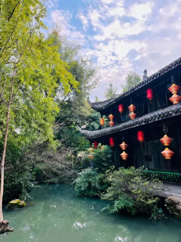 Chengdu: Wuhou Shrine & Jinli Street Guided Tour - Practical Details and Tips