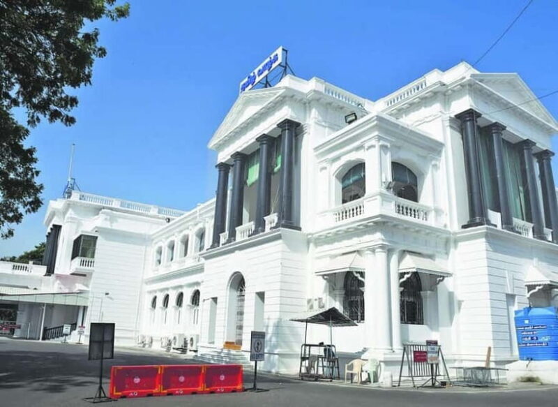 Chennai: Private Day Tour with Transportation and Tickets - Scenic Drive Along Marina Beach: India’s Longest Urban Shoreline