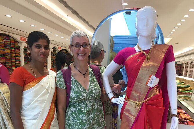 Chennai Shopping and Food Experience with Female host - Frequently Asked Questions