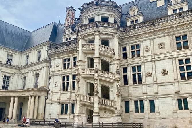 Chenonceau, Blois, Chaumont Loire Castles Small-Group From Paris - Explore Blois and Chaumont Loire Castles