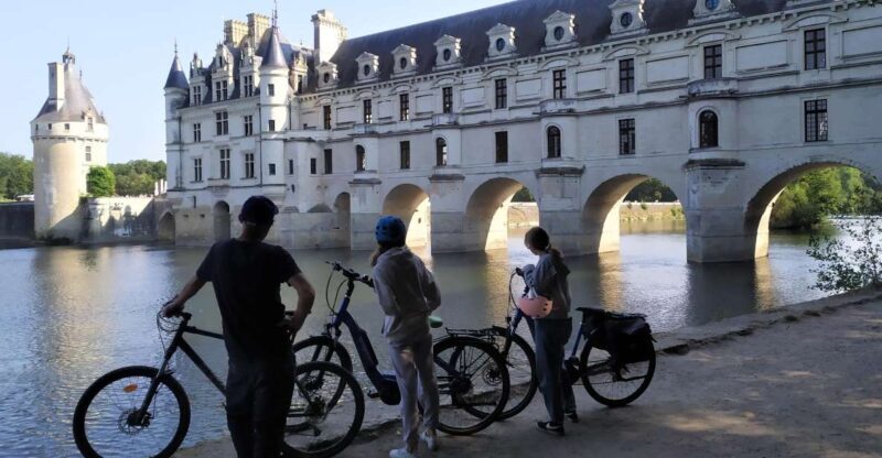 Chenonceau: guided ebike ride and wine & cheese picnic lunch - The Picnic: A Taste of Touraine