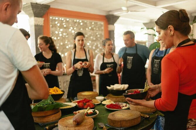 Cherry Blossom Experience including Shizunai Nijukken Road - Who Should Consider This Tour