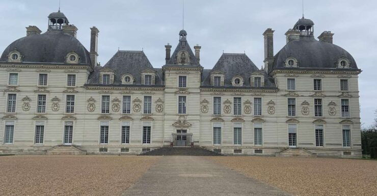 Cheverny : the 17th Century Chateau of the Loire Valley - Booking Information