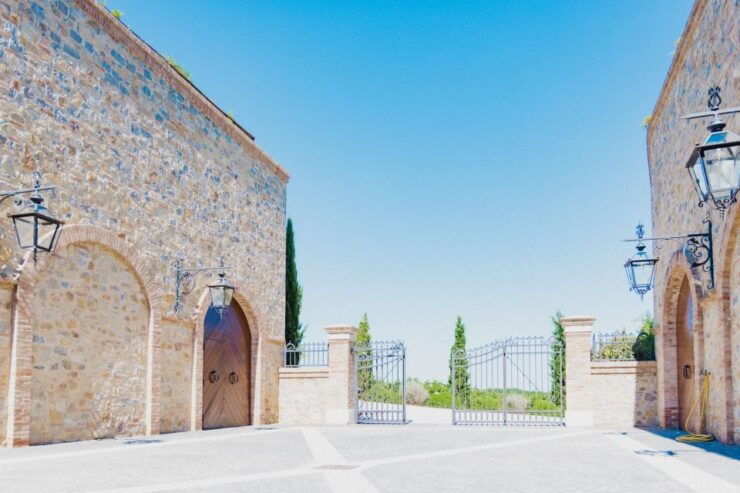 Chianciano Terme: Private Guided Winery Tour & Wine Tasting - Wine Experience at Poggio Del Moro