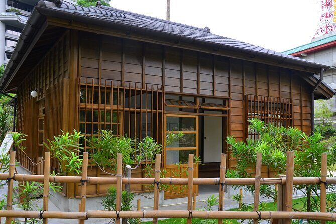 Chiang Kai-Shek Memorial Hall and Nanmen Market - Good To Know