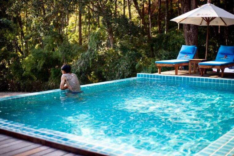 Chiang Mai 2-Day Adventure: Trekking, Tubing & Waterfalls - Day 2: Breakfast and Return to Chiang Mai