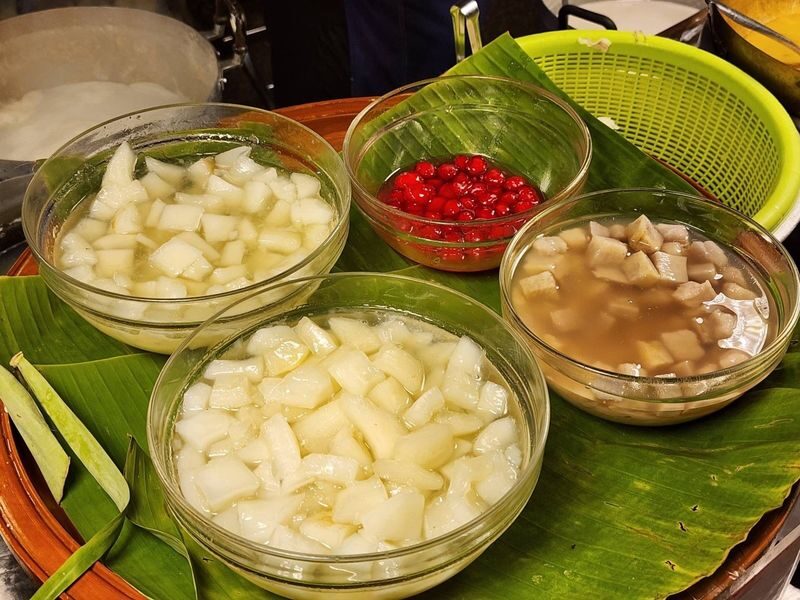 Chiang Mai 2-Hour Street Food Tour with Tastings - A short evening built around tasting