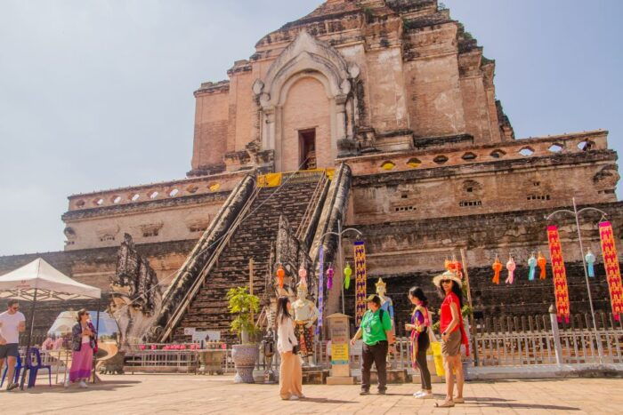 Chiang Mai: 3 Hour Old City and Temples Guided Walking Tour - Wat Chedi Luang