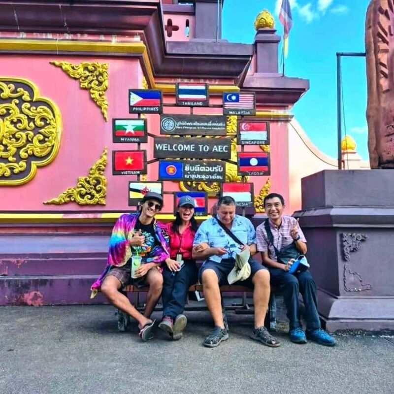 Chiang Mai: 3 Temples Golden Triangle Long Neck Boat Trip - Good To Know