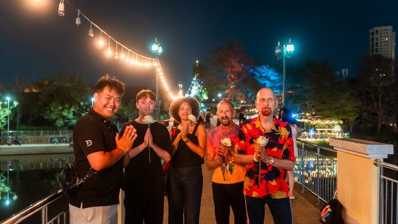 Chiang Mai After Dark: Golden-lit Temples & Lanna Food Trail - Songthaew rides and Chiang Mai Gate Market