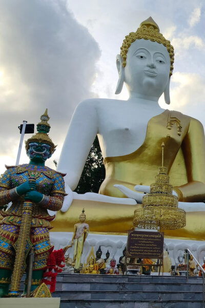 Chiang Mai: Bamboo Rafting and Wat Phra That Doi Kham - Tips for Travelers