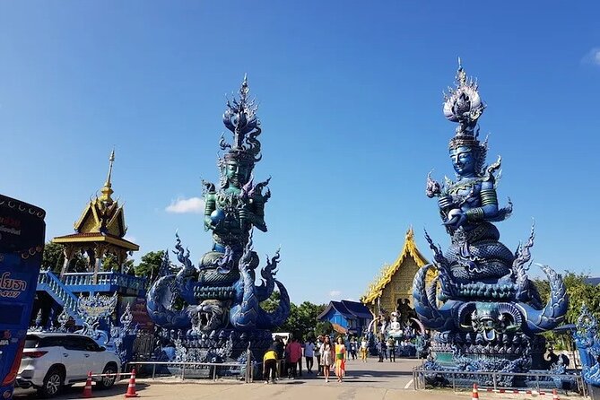 Chiang Mai - Burma - Laos Market: Thai White & Blue Temple, Black House, Etc. - Exploring the Enchanting Markets of Laos