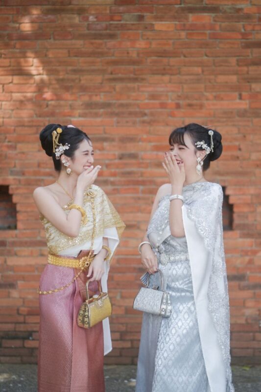 Chiang Mai Charming CM Studio Thai Costume Rental & Thai Makeup & Photography Experience - Choosing a costume, makeup, or photographer