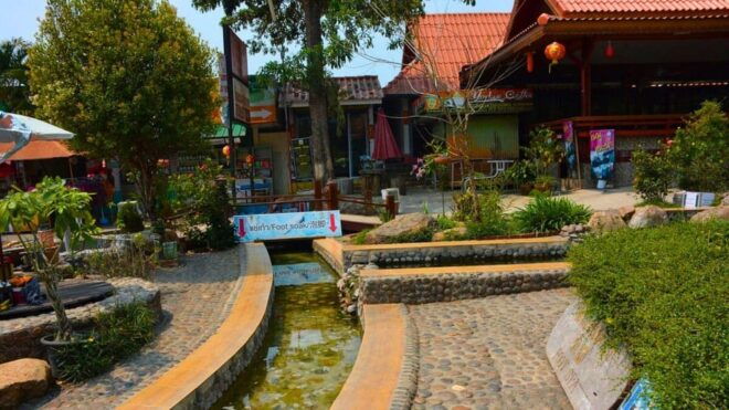 Chiang Mai: Chiang Rai Temples, Golden Triangle & Boat Tour - Essential Packing Tips