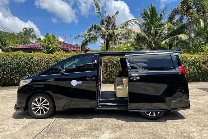 Chiang Mai Chiang Rai Temples Tour with Premium Transfer - Who Should Consider This Tour?