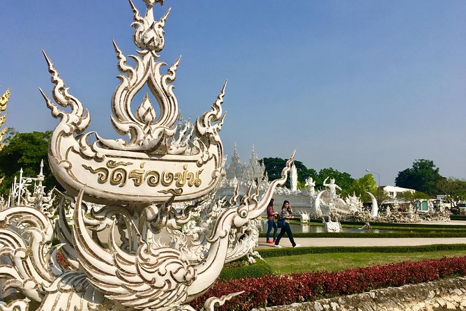 CHIANG MAI-CHIANG RAI: WhiteBlue TempleBaan DamGolden Triangle - Visiting the White Temple (Wat Rong Khun)