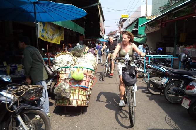 Chiang Mai City Culture Half-Day Cycling Tour - Attractions and Highlights