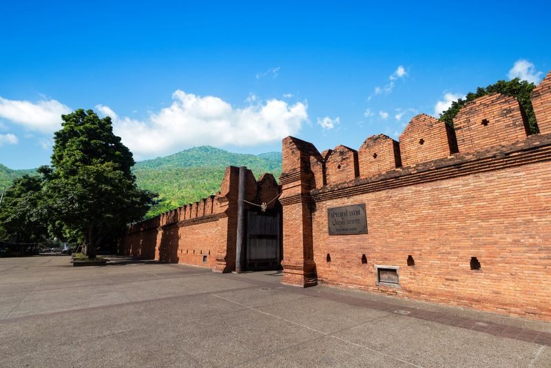 Chiang Mai City Half Day Tour by Tuk-Tuk - From Chiang Mai Gate to Tha Phae Gate