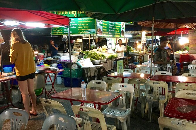 Chiang Mai City Tuk Tuk Evening Tour: Beautiful Temples and Tasty Street Foods - Common Questions