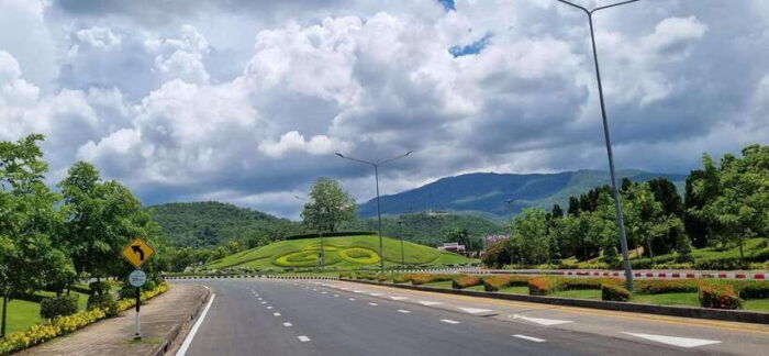 Chiang Mai Countryside E-Bike Ride With Expert Guide & Lunch - Train Ride to Lamphun