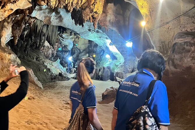 Chiang Mai Day Tour: Chiang Dao Cave and Hill Tribes - Discovering Chiang Dao Cave: A Natural Wonder