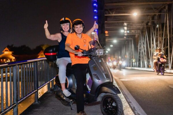 Chiang Mai : Discover Chiang Mais After Dark by Vespa Tour - Why Choose a Vespa Tour
