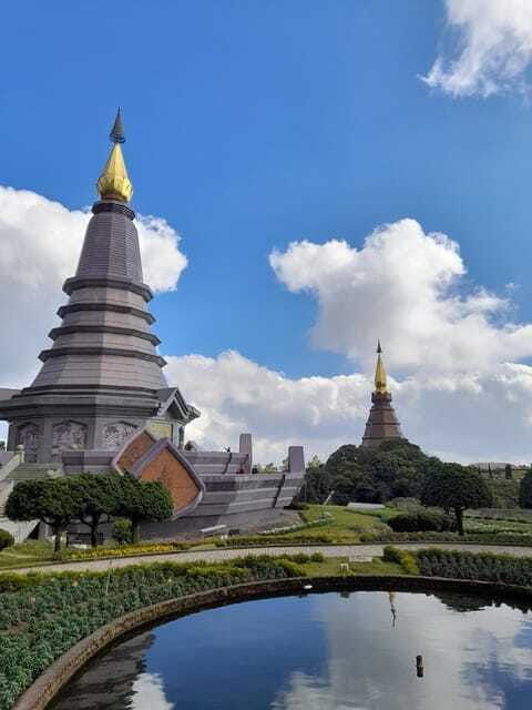Chiang Mai: Doi Inthanon National Park Tour - Visiting the King and Queen Pagodas
