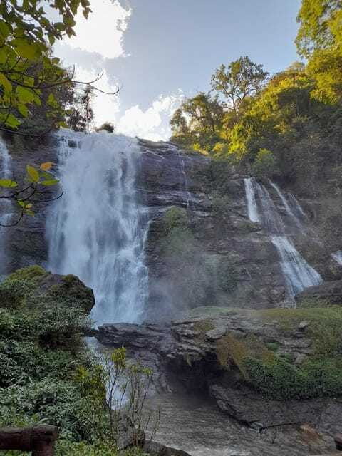 Chiang Mai: Doi Inthanon National Park Tour - Enjoying the Waterfalls and Hmong Hilltribe Market