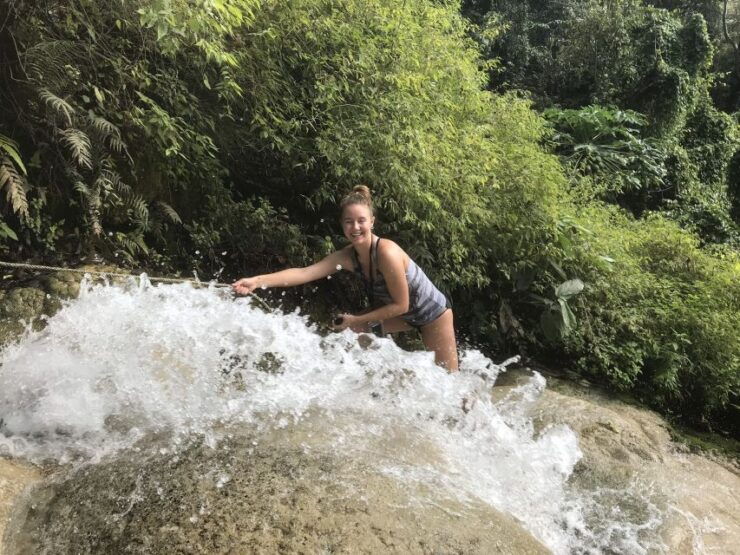 Chiang Mai: Doi Suthep Temple and Sticky Waterfall Tour - Experience Highlights