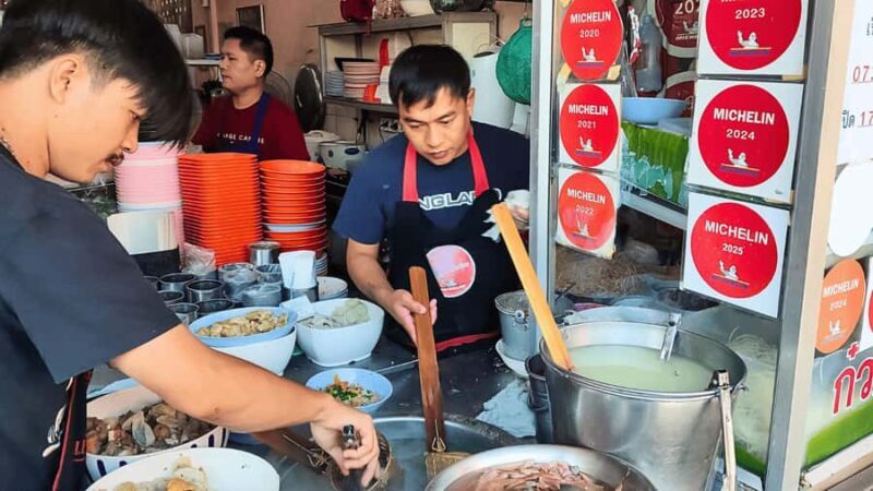 Chiang Mai: Doi Suthep, Wat Pha Lat & Michelin Food Tour - The Guided Experience: Knowledge, Passion, and Flexibility