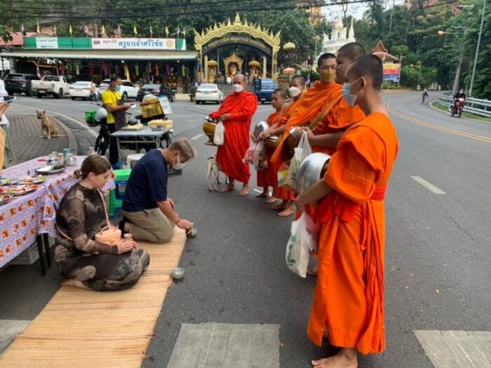 Chiang Mai: Doi Suthep, Wat Umong, and Pha Lat Sunrise Tour - Transportation and Sustainability