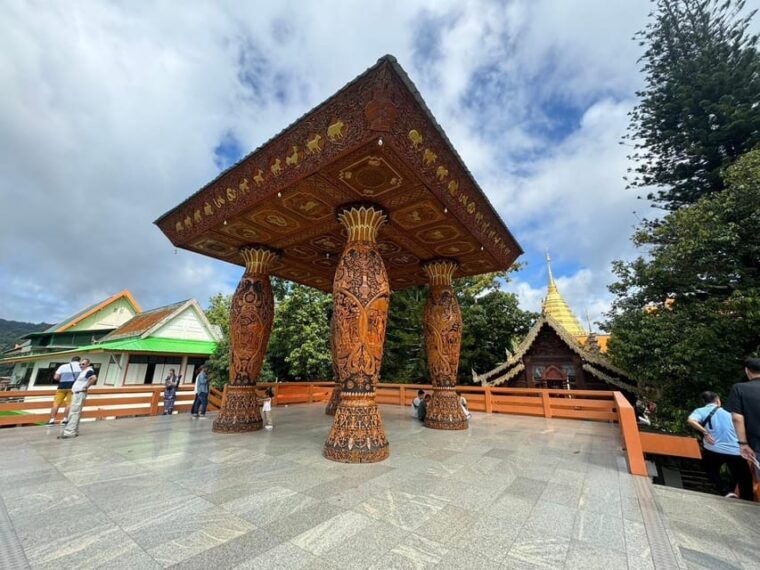 Chiang Mai: Elephant Sanctuary, Monk Trail & Doi Suthep Tour - Wat Phra That Doi Suthep