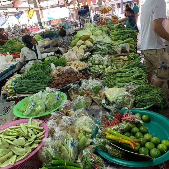 Chiang Mai: Evening Cooking Class and Visit Local Market - Pickup Service