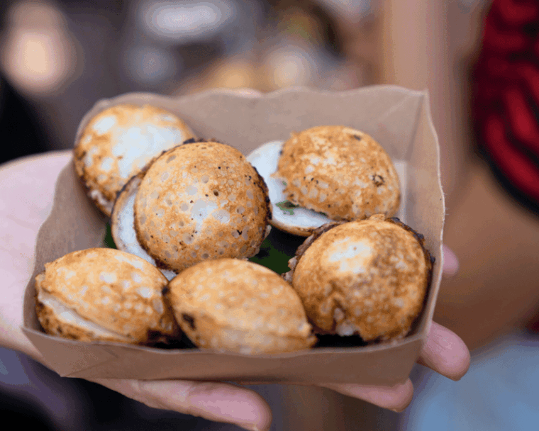 Chiang Mai: Evening Sightseeing and Local Food Guided Tour - Food Tastings and Dining Experiences