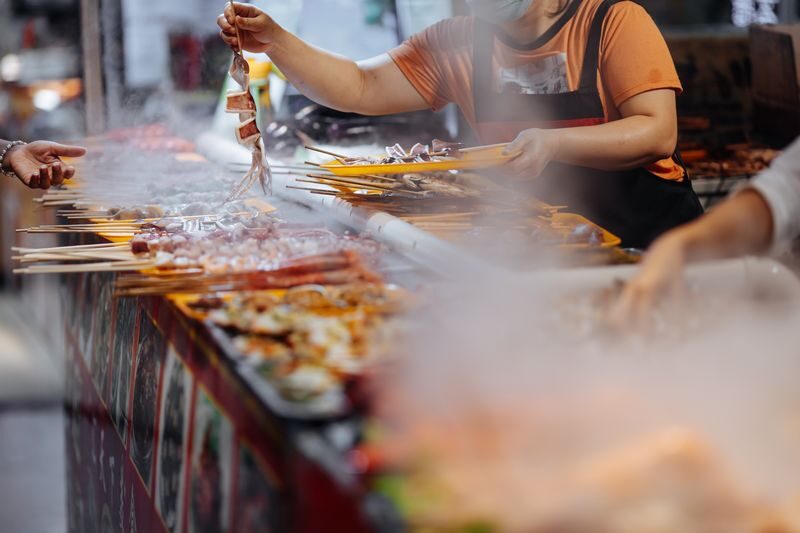 Chiang Mai Gate Market Half-Day Private Street Food Tour - Should you book the Chiang Mai Gate food walk?