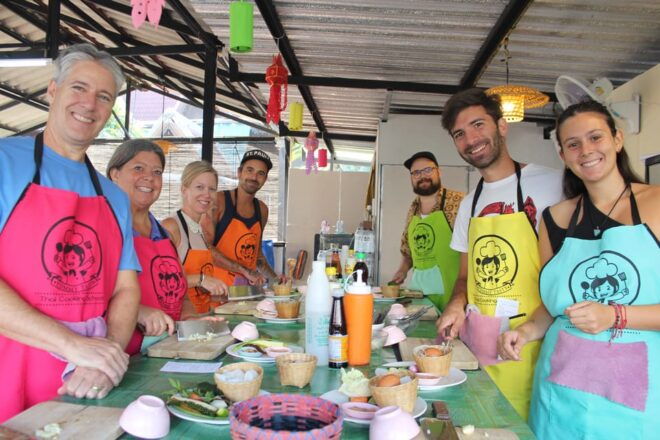 Chiang Mai: Half Day Cooking Class With Local Market Tour - Included Amenities