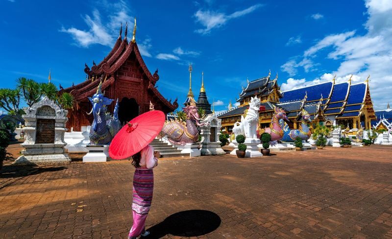 Chiang Mai: Half day Thai Costume with Cafe hopping - MARS Café and the one-drink pause
